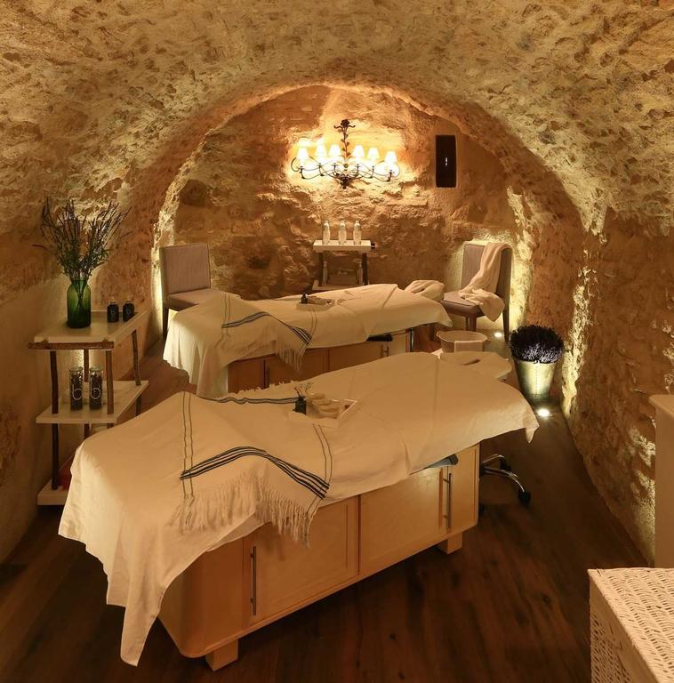 Le Brave 5* Crillon-le-Brave